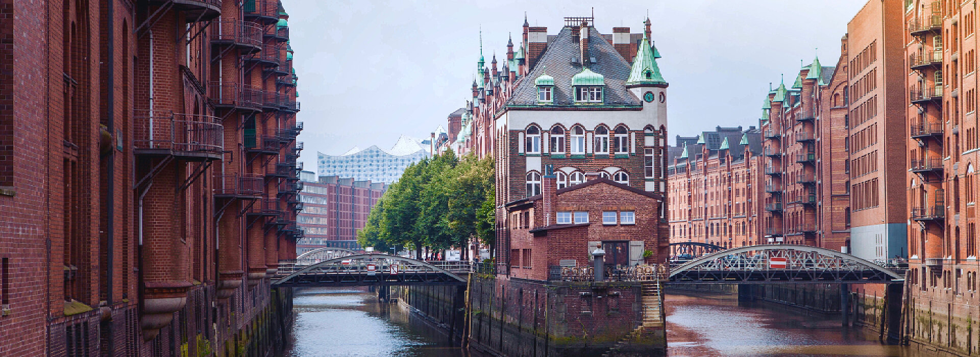 Wasserschloss Hamburger Speicherstadt / Speicherstadt: Mediaserver Hamburg / Escape Filmproduktion 