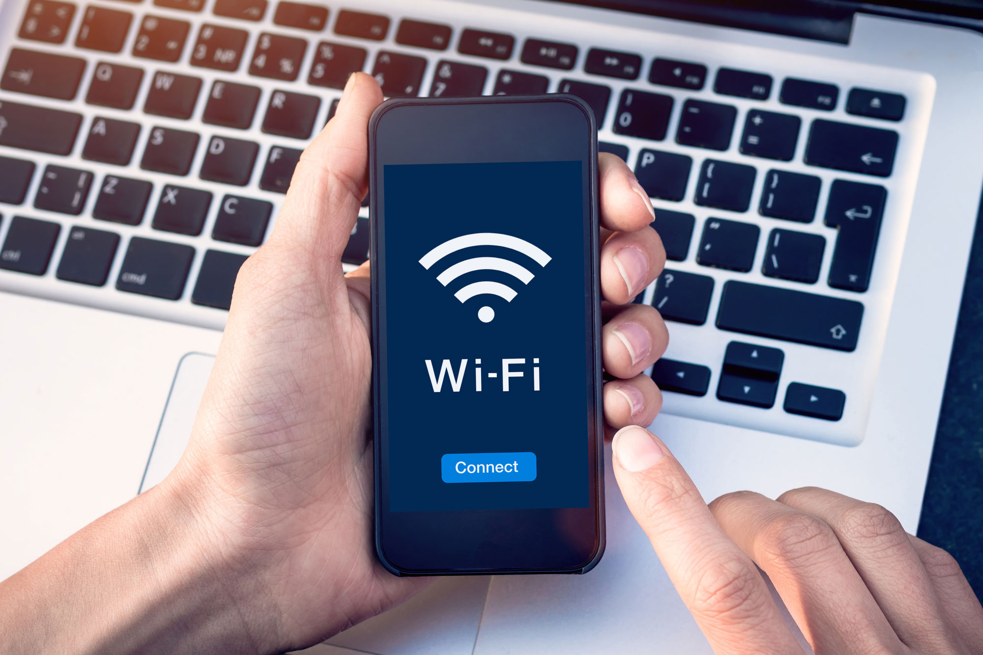 WLAN Hamburg Messe Smarthone zeigt WLAN-Symbol