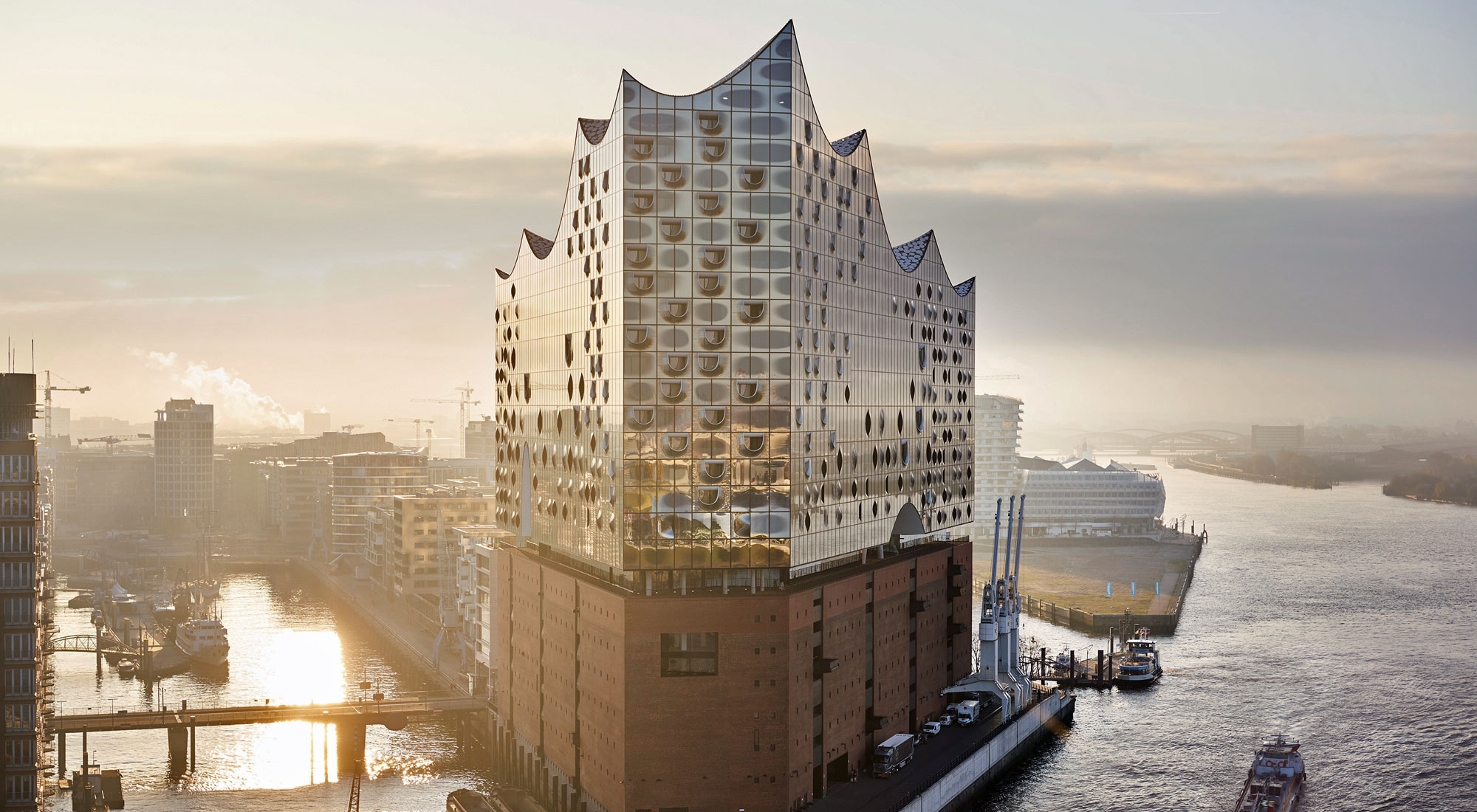 Hamburg - Hafencity mit Elbphilharmonie Hamburg - Hafencity mit Elbphilharmonie